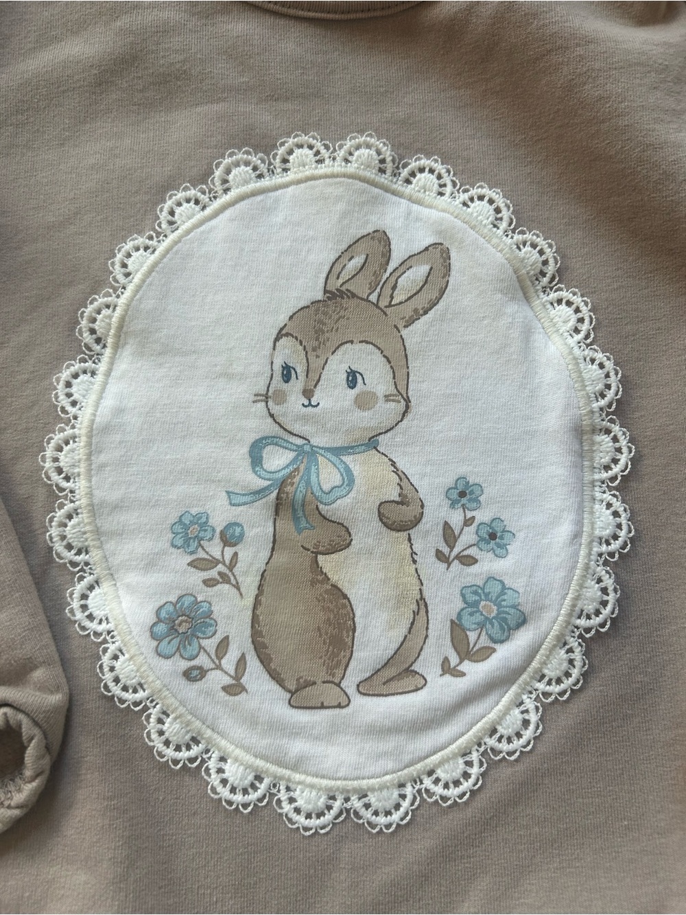 C&A Baby Kids Beige Bunny Sweatshirt with Lace Appliqué 12-18 months - Picture 3 of 5